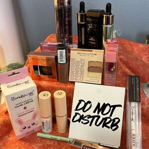 Revolution Makeup Bundle - Tan